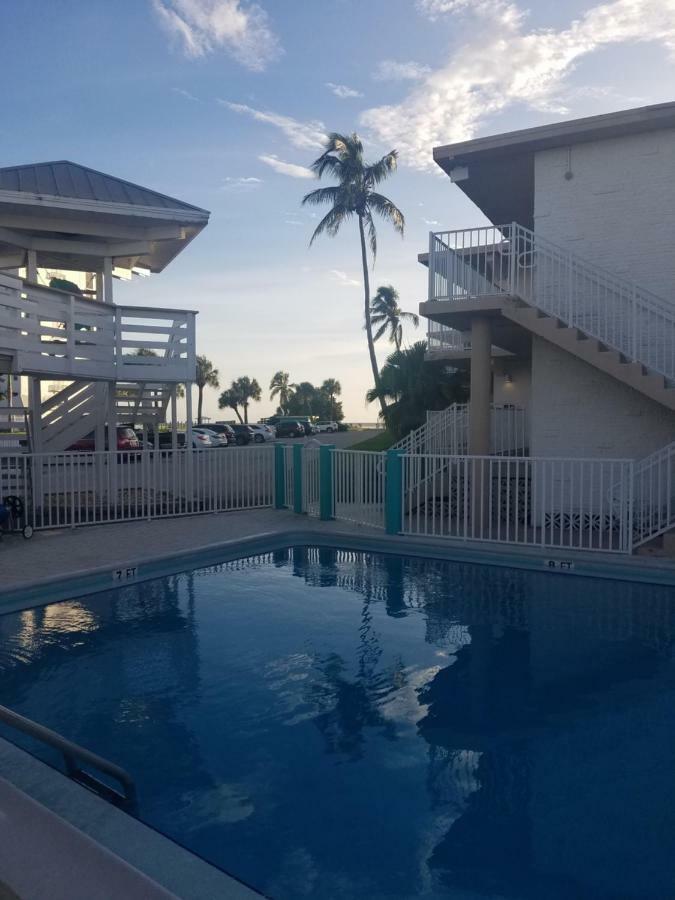 Carousel Beach Inn Fort Myers Beach Dış mekan fotoğraf